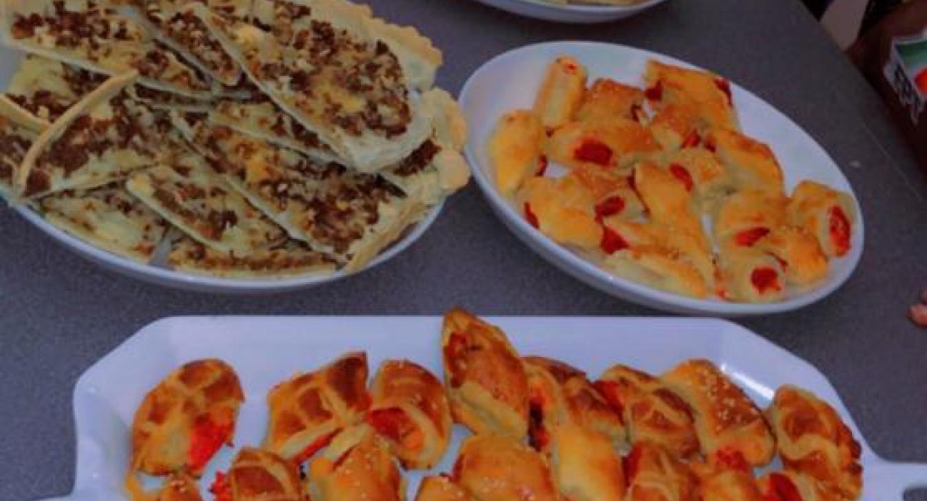Réalisation des apprenants lors d'un cours COMMIS PATISSERIE